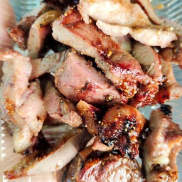 ลิ้นย่างหมู