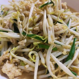 ผัดถั่วงอกไก่สับเต้าหู้ทอด+ข้าว