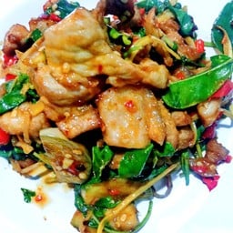 ผัดเผ็ดหมูสามชั้น