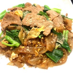 ผัดซีอิ๊วเส้นใหญ่