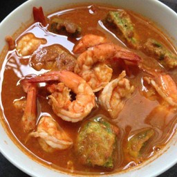 แกงส้มชะอมกุ้ง