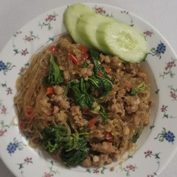 วุ้นเส้นผัดกระเพรา