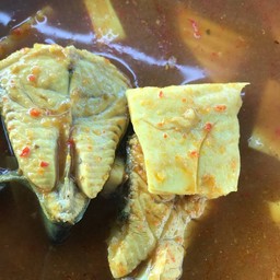 แกงส้มปลาม้ากับยอดมะพร้าว