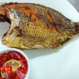 ปลานิลทอดน้ำปลาเปรี้ยว