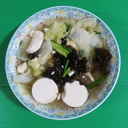 ต้มจืดเต้าหู้วุ้นเส้นสาหร่ายผักกาดขาวVegan