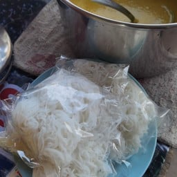 น้องเพลง อาหารเช้า วังหม้อแกง