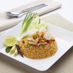 ชายสี่ บะหมี่เกี๊ยว ปู่จ๋า