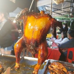 ไก่อบน้ำผึ้งบ่าวน้อย