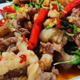 ข้าราดกระเพราเนื้อเสือร้องไห้(เนื้อติดมัน)+ดาว