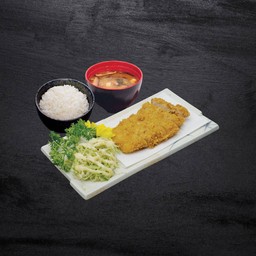 เซทข้าวซุปมิโสะไก่ชุปเกล็ดขนมปัง