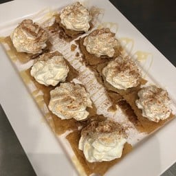 โรตีทิชชู่วิปครีม+คาราเมล