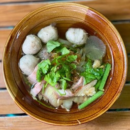 ป้าหนาก๋วยเตี๋ยวหมู
