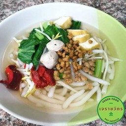 ก๋วยเตี๋ยวน้ำใส-ต้มยำ