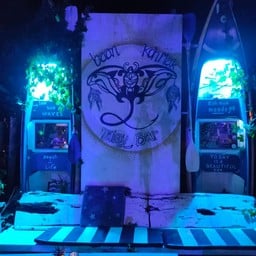 เป็นมุมนั่งที่มาพร้อมจุดถ่ายรูป