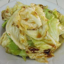 กะหล่ำปลีทอดน้ำปลา(ราดข้าว)