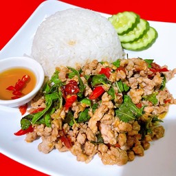 ข้าวกะเพราหมูสับ