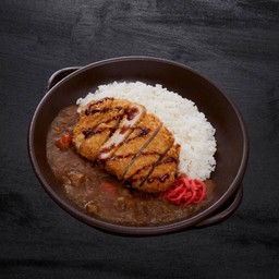 ข้าวแกงกะหรี่หน้าหมูชุบเกล็ดขนมปัง