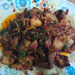 ผัดฉ่าหมูสามชั้น ราดข้าว