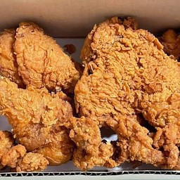 ชุดไก่ทอดร้อน 3 ชิ้นโตๆ