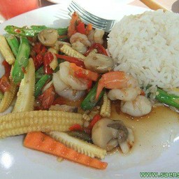 ข้าวผัดผักรวมมิตร