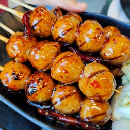 ลูกชิ้นเนื้อปิ้ง