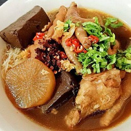 ก๋วยเตี๋ยวไก่ตุ๋น