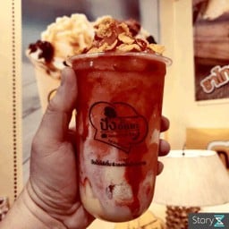 ปังเย็นสตรอเบอรี่ภูเขาไฟระเบิด