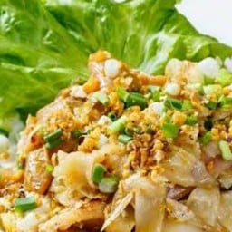 ก๋วยเตี๋ยวคั่วไก่