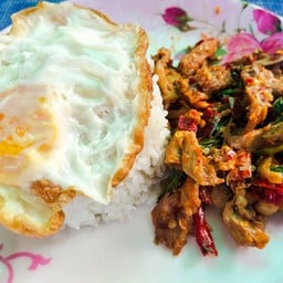 ทราย กะเพราเป็ด หมี่เกี๊ยว