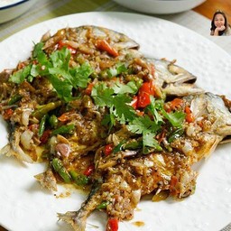 ข้าวปลาทูราดพริก