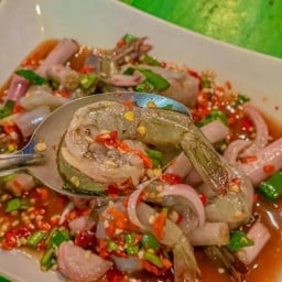 แอบแซ่บบาร์ & ไอทียูมาร์เก็ต