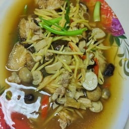 เนื้อปลาเก๋าเจี๋ยนน้ำแดง