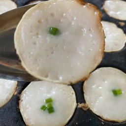 ขนมครกเตาถ่าน ชวนพิศ