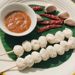 ลูกชิ้นปิ้ง แม่บุญชิด (ลูกชิ้นหมูไร้แป้ง)