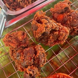 มะปราง ไก่ทอด ไก่ย่าง ทรงเครื่อง