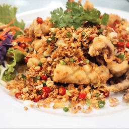 ปลาหมึกผัดพริกเกลือ