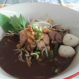 ยำอินดิ้ จัดจ้่าน ในย่านนี้
