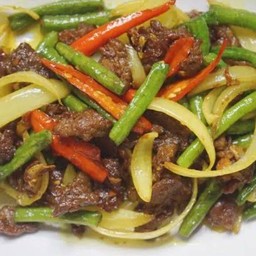 ข้าวเนื้อทอดขมิ้น