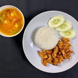 ข้าวหมูทอด+ แกงส้มกุ้ง