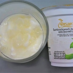 โยเกิิร์ตชนิดคงตัว จิตรลดา ผสมวุ้นมะพร้าว (6 ถ้วย)
