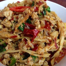 ผัดขี้เมาไก่ใส่หน่อไม้ดองเด็ดโครตๆ