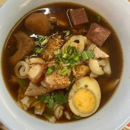 ก๋วยจั๊บพี่ทราย น้อมเกล้าฯ คลีนิคศูนย์แพทย์พัฒนา