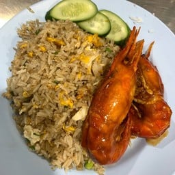 ข้าวผัดกุ้งใหญ่