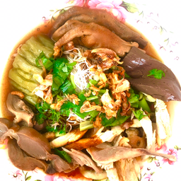 ก๋วยเตี๋ยวไก่มะระเราและนาย