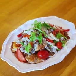 •ยำไข่ดาว