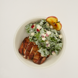 สลัดเคลแอปเปิ้ล พร้อมไก่ย่างปาปริก้า