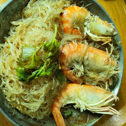 กุ้งอบวุ้นเส้น