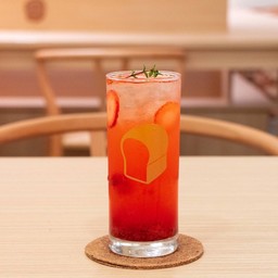 Iced Strawberry Tea Soda