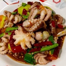 ยำปลาร้าหมึกสาย