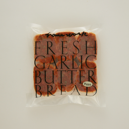 ขนมปังเนยกระเทียมสดพิซซ่า